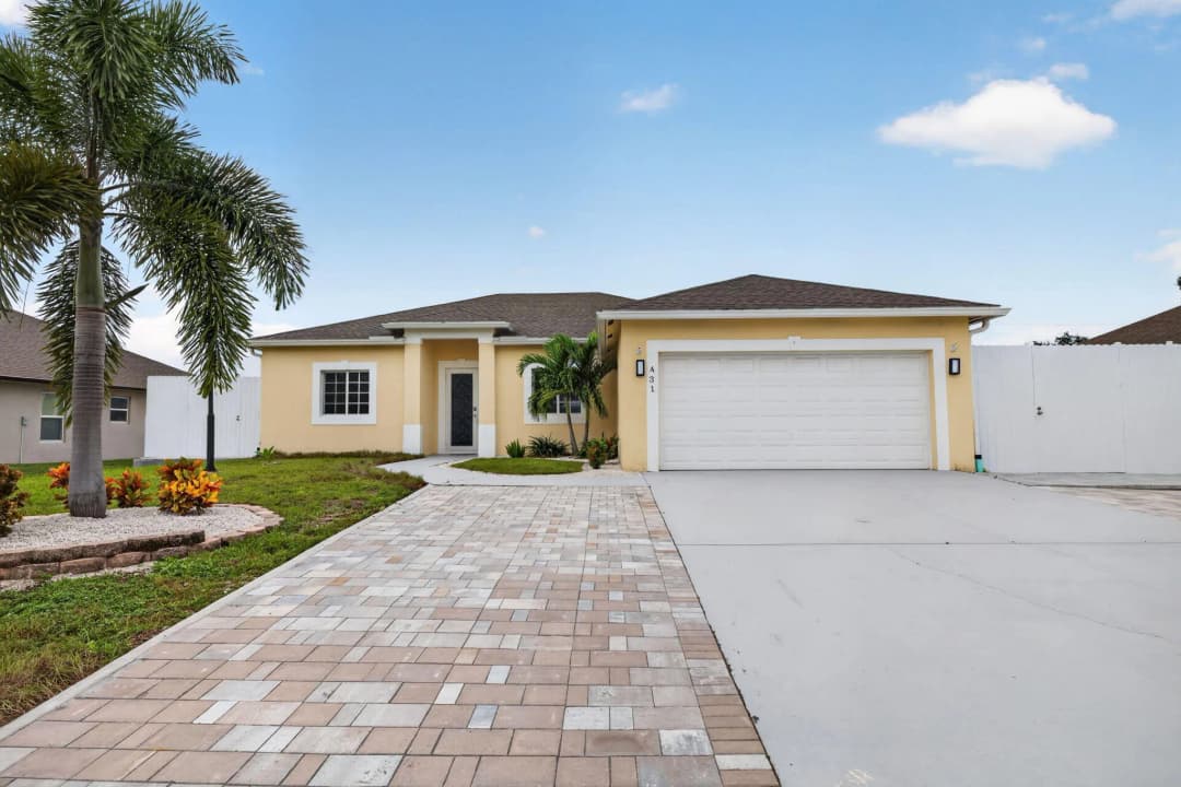 431 Sw Molloy Street, Port St Lucie, Florida 34984