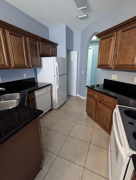 999 Pipers Cay Drive, West Palm Beach, Florida 33415 — photo 2